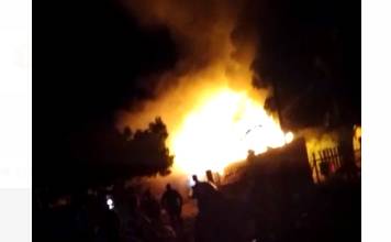 ASSISTA: viraliza no WhatsApp vídeo mostrando incêndio consumindo casa em Cerejeiras; PMs e Bombeiros foram mobilizados