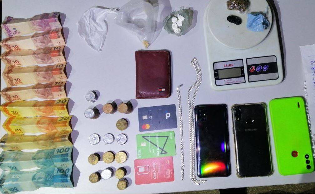 Ao ser preso, traficante ameaça matar autor de homicídio; polícia encontra 08 crianças vivendo em boca-de-fumo