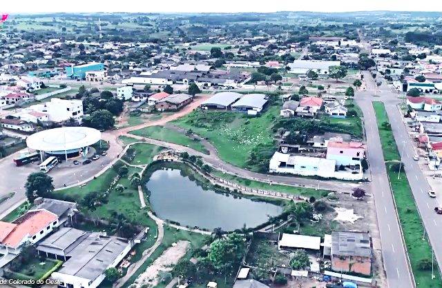 Juíza de Colorado do Oeste manda banco manter plano de saúde de empregado demitido doente após 35 anos de trabalho