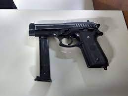 Homem discute com esposa em lanchonete, efetua disparo de arma de fogo e acaba detido em Vilhena