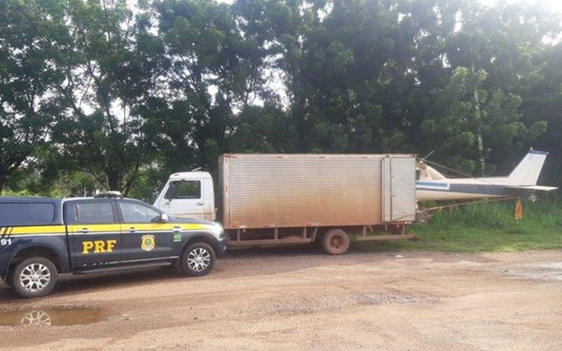PRF intercepta caminhão que estava transportando irregularmente avião de Rondônia para o Maranhão
