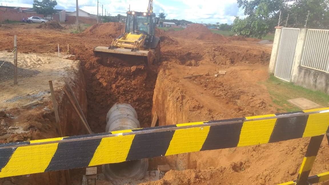 População do bairro Alto dos Parecis reclama de transtornos causados pelas obras de implantação da rede de captação de águas pluviais