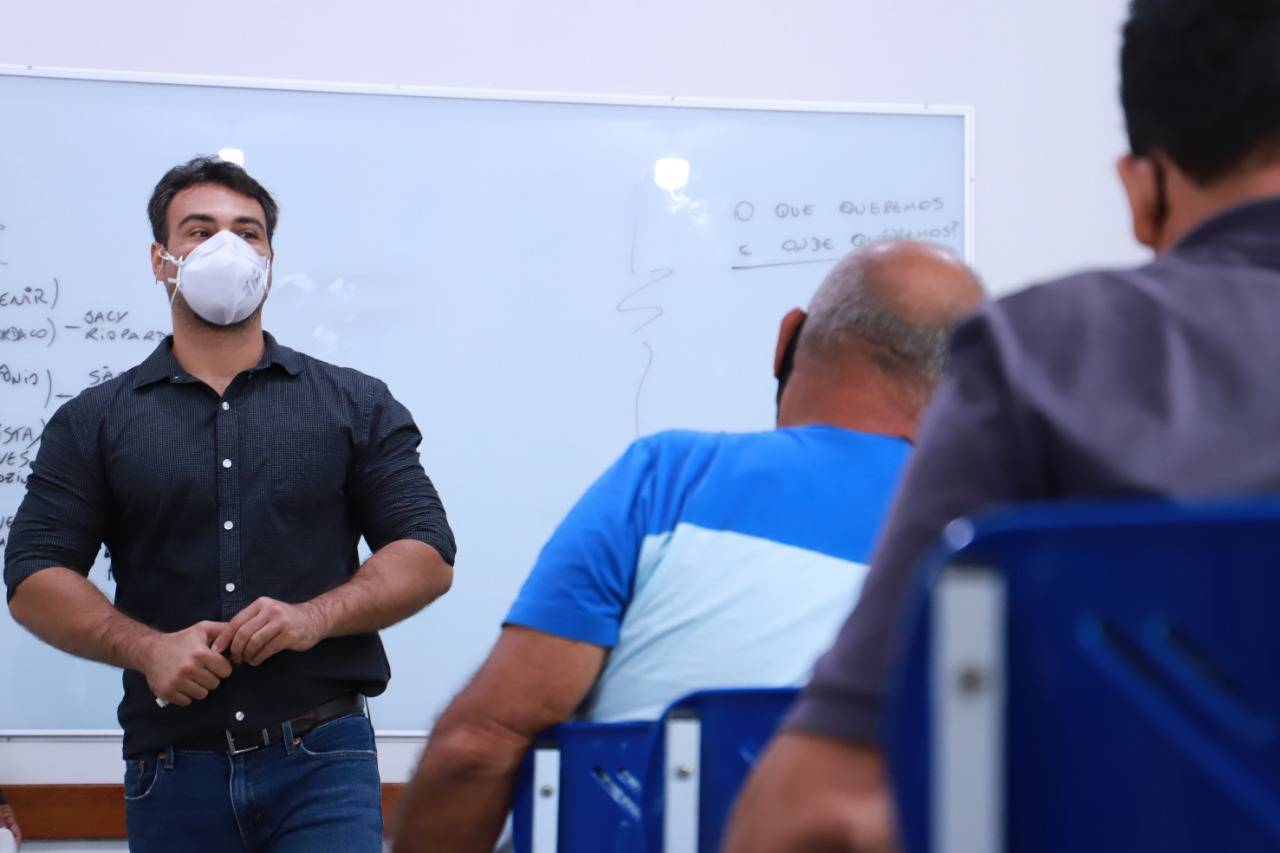 Surpresa na disputa pelo Governo de RO em 2018, professor universitário quer superar a façanha e chegar ao segundo turno este ano
