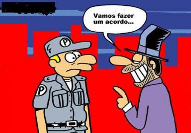 Bêbado e sem CNH, jovem tenta subornar policiais e vai em cana