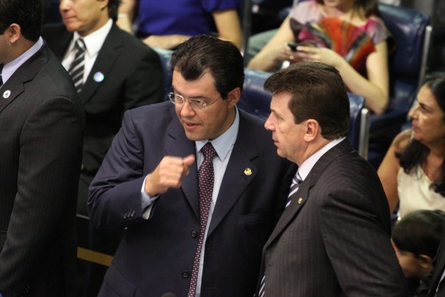 Cassol acompanha opinião de colegas e se queixa de lentidão do Senado