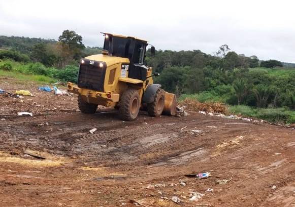 Após FOLHA DO SUL denunciar lixão com animais mortos próximo a bairro, prefeitura faz limpeza da área e pede conscientização