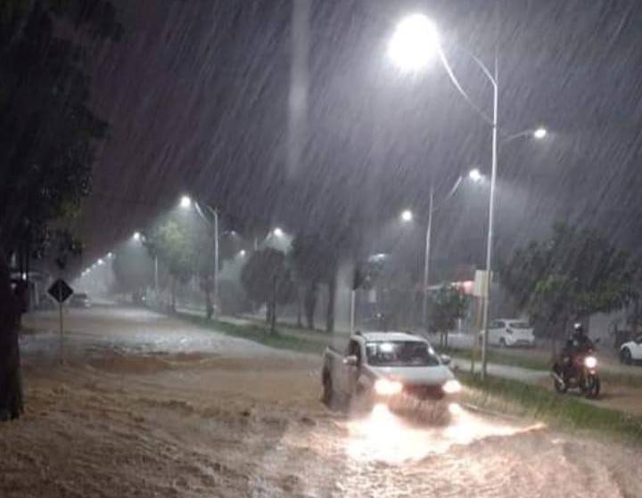 VEJA VÍDEO - Vilhena que se prepare: previsões indicam que novos temporais continuarão atingindo a cidade até o final do mês