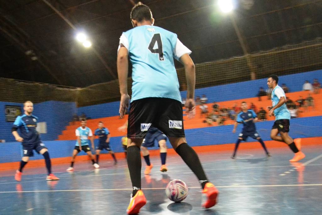 Segunda-feira de muitos gols pelo Campeonato Municipal de Futsal 2022; as redes balançaram 28 vezes