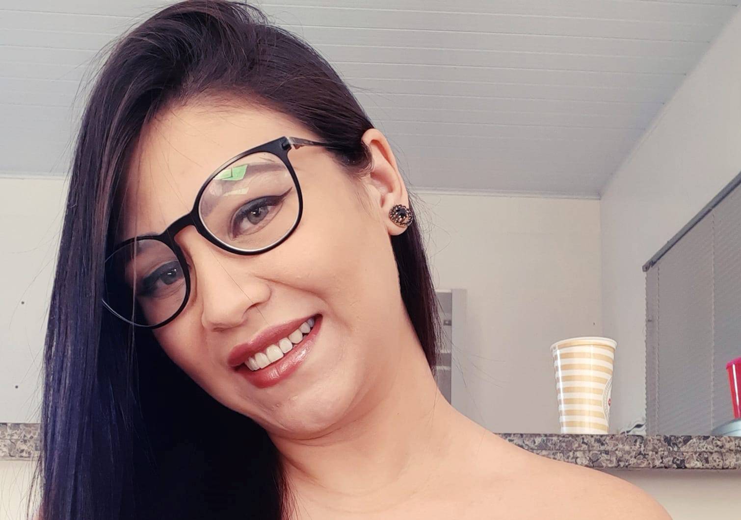 VÍDEO: universitária de Vilhena irá à justiça após ser atacada com fake news no Facebook e com “pornô amador” no WhatsApp