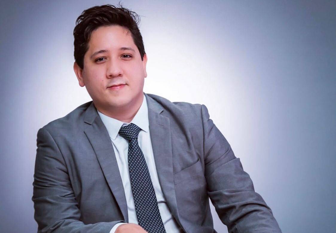 Filho de ex-vereador em Vilhena, advogado de 33 anos anuncia pré-candidatura a deputado estadual