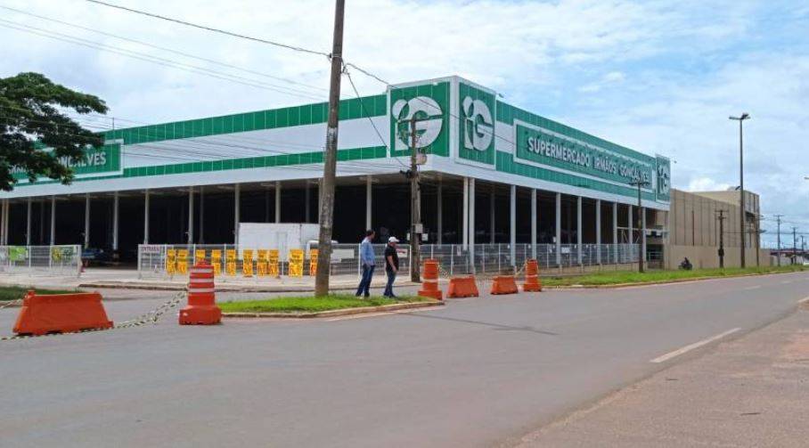 Com instalação de quebra-molas, “gambiarra” que fechou cruzamento de avenida com rodovia será desfeita em Vilhena