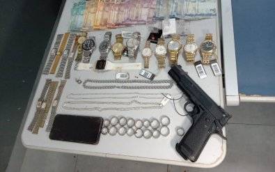 Quadrilha formada por 1 homem e 3 mulheres que saqueou joalheria em MT é presa em cidade de Rondônia