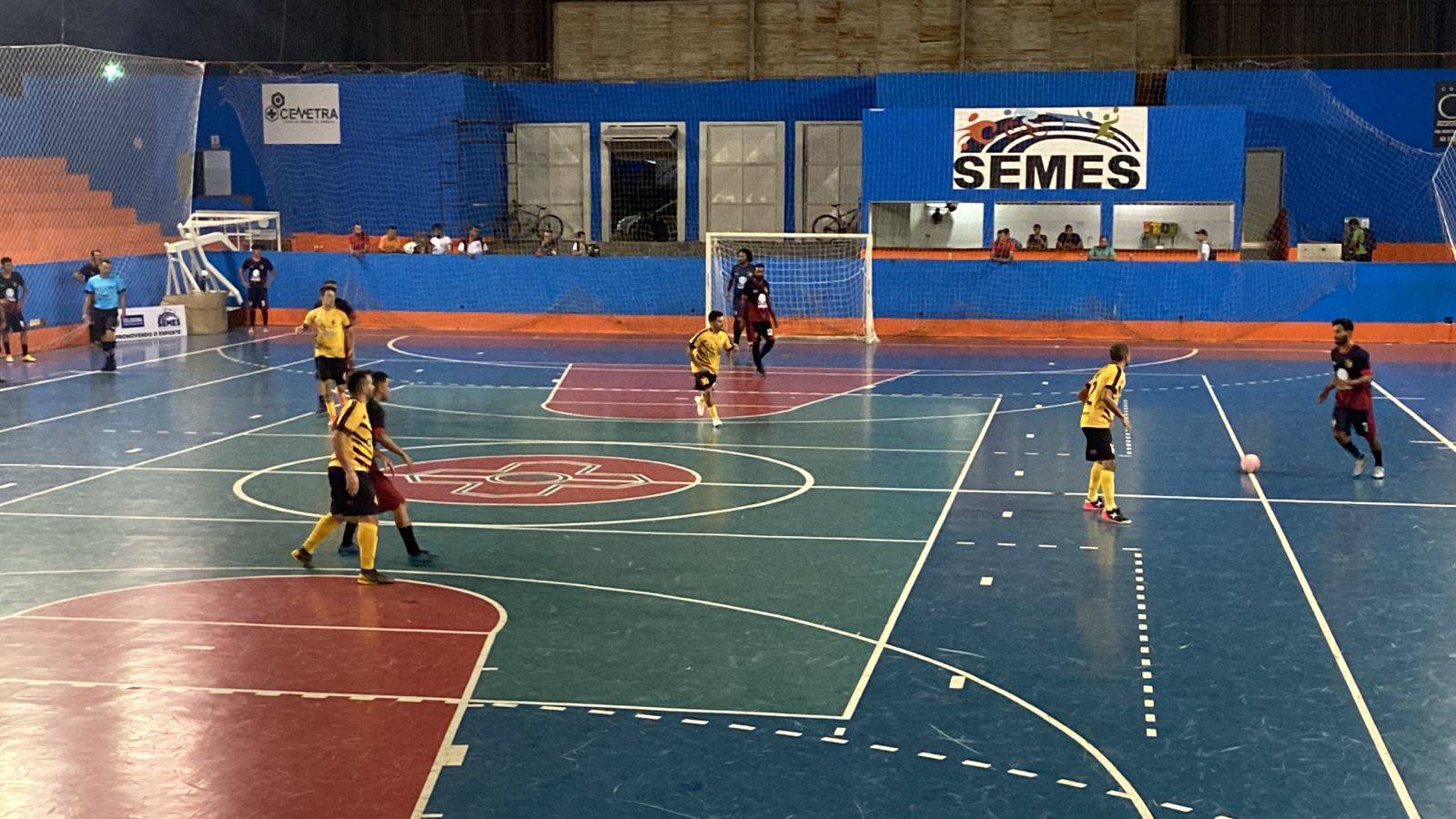 Fase classificatória do Municipal de Futsal afunila e restam poucas vagas para a Segunda Fase da competição