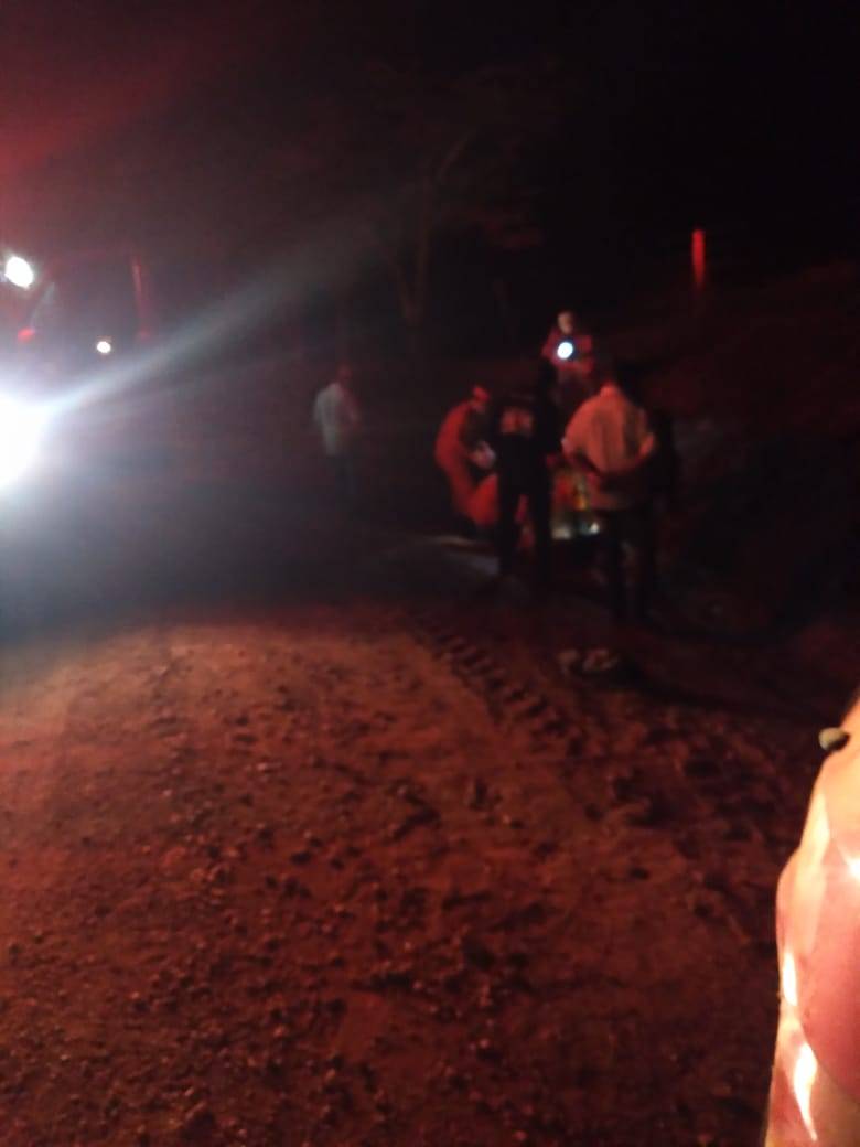 VÍDEO: rapaz de 22 anos não resiste a ferimentos e morre após capotamento em estrada vicinal de Cerejeiras