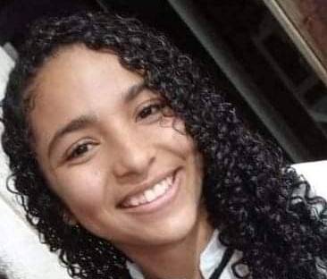 Jovem de 17 anos desaparece após a aula e família pede ajuda para reencontrá-la em Cerejeiras