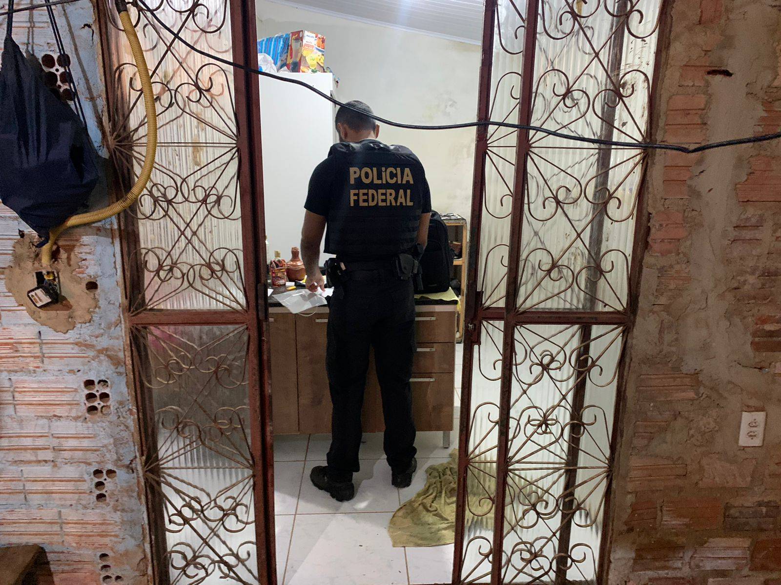 Polícia Federal deflagra operação de combate a fraudes em licitações e cumpre mandados na Secretaria de Saúde de Rondônia
