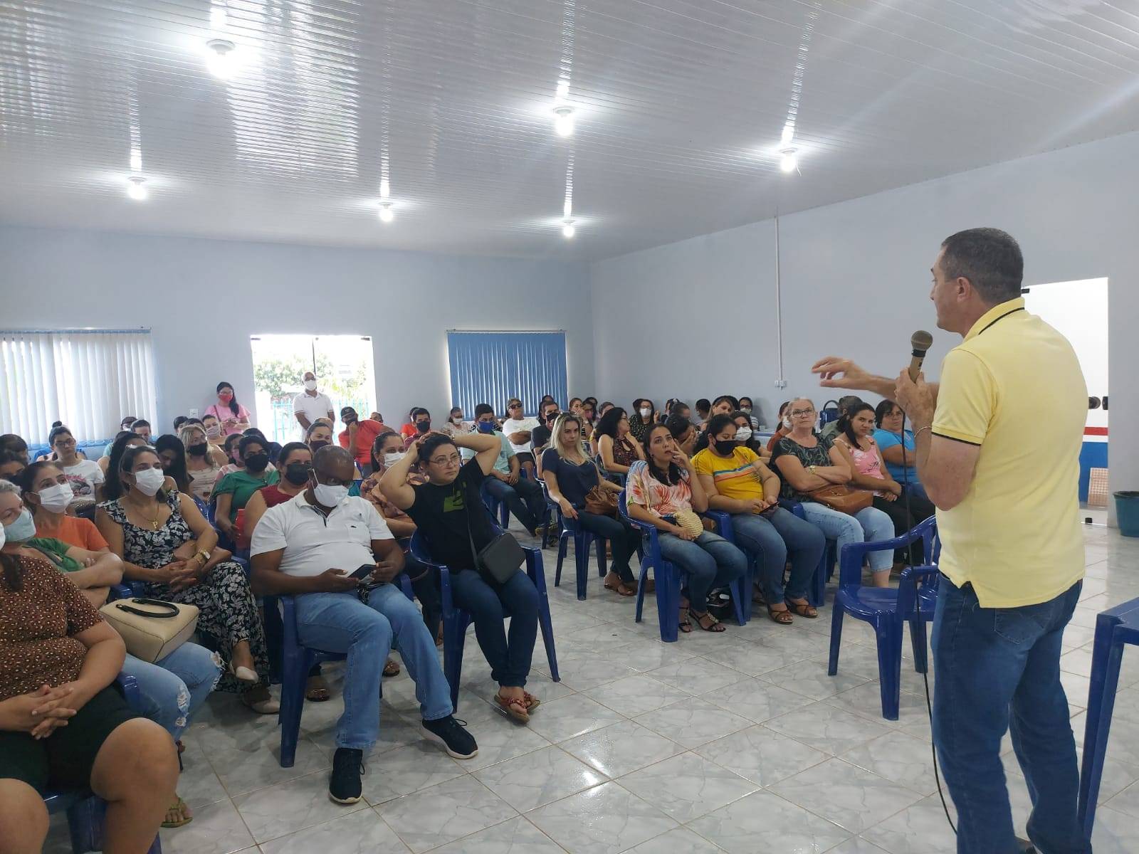 Após condições apresentadas por prefeita, professores suspendem greve e retornam às salas de aula, mas negociações seguem em Cerejeiras