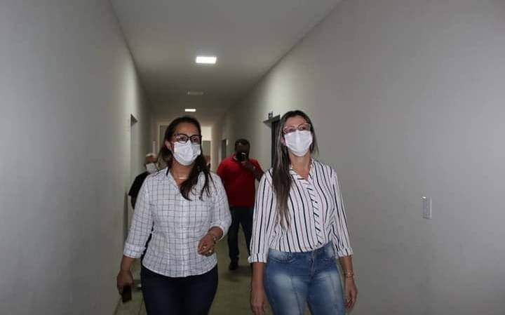 Rosangela Donadon anuncia pagamento de recurso para aquisição de ambulância UTI móvel e um veículo para Saúde de Vilhena