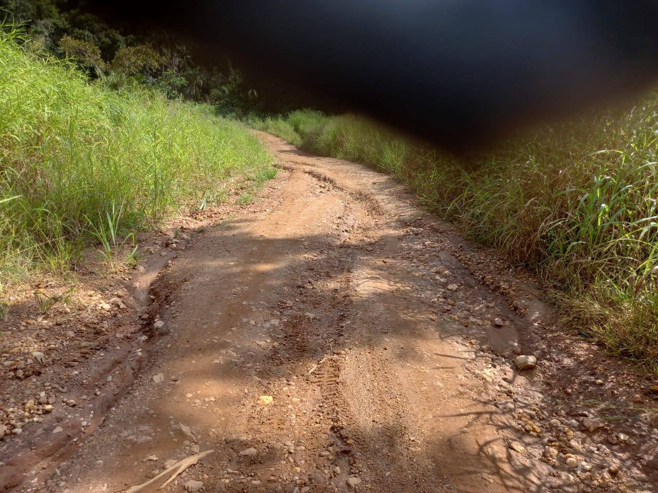 Moradores da área rural de Cabixi reclamam das péssimas condições das estradas, principalmente a Linha 8