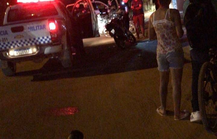 ASSISTA VÍDEO: “Rei da Fuga” desafia a Polícia Militar, rala a cara no asfalto e acaba preso após perseguição