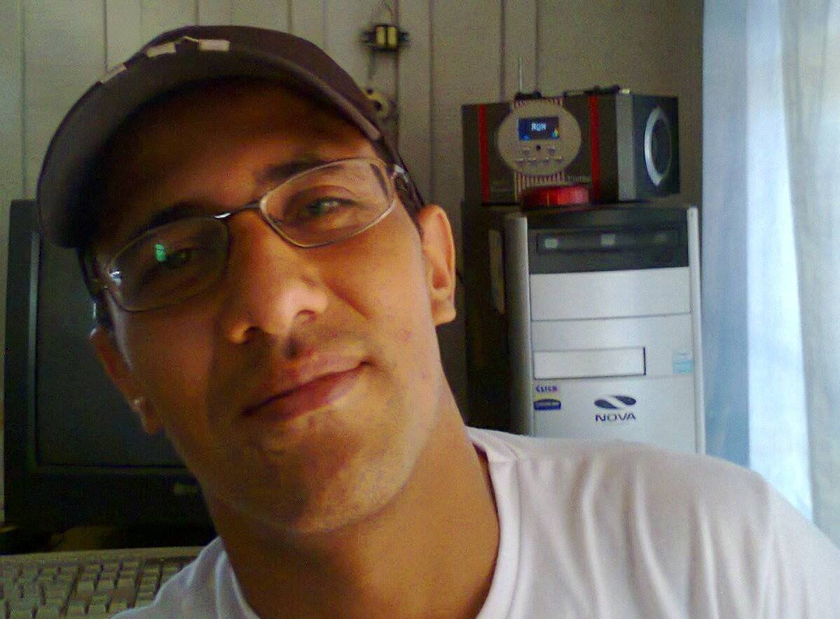 Colisão entre caminhão e motocicleta mata servidor público de 47 anos na BR 364; garoto de 12 anos sobreviveu