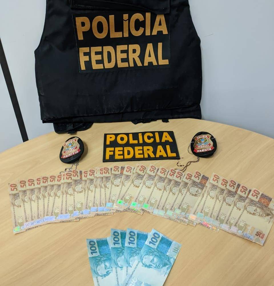 Em Vilhena, Polícia Federal prende em flagrante homem suspeito de comprar cédulas falsas