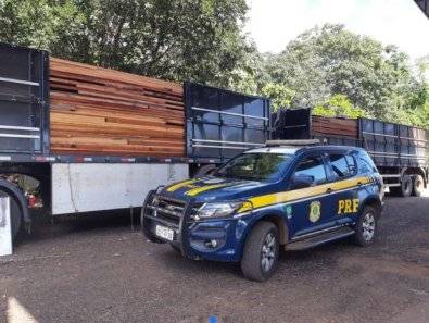Caminhão transportando carregamento ilegal de madeira que havia saído de Vilhena é apreendido pela PRF em MT