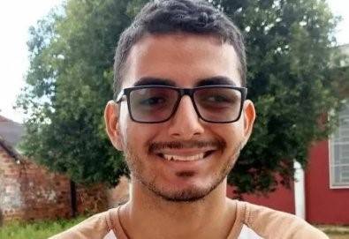 Aprovado em 1º lugar para medicina, jovem autista de Rondônia foi inspirado por médico que o atendeu após acidente