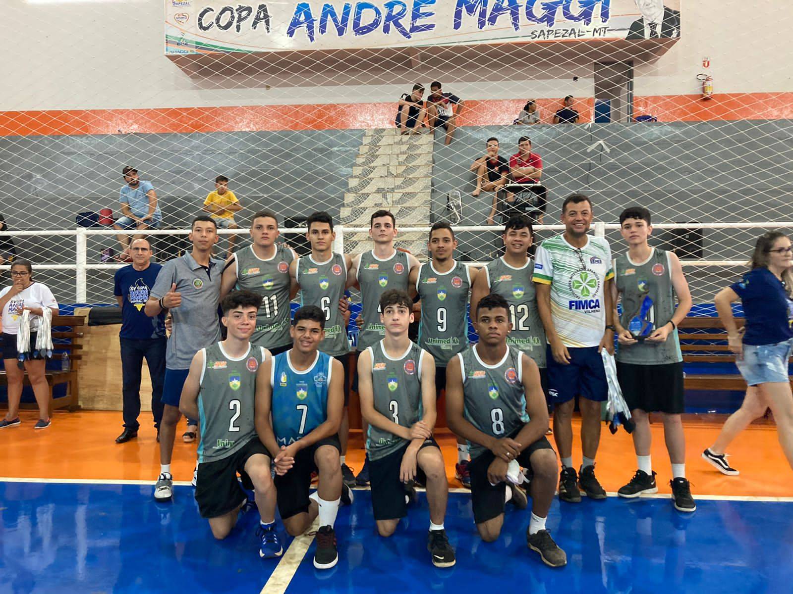 De forma invicta, vôlei vilhenense é campeão da Copa André Maggi de Voleibol Infantojuvenil no Mato Grosso