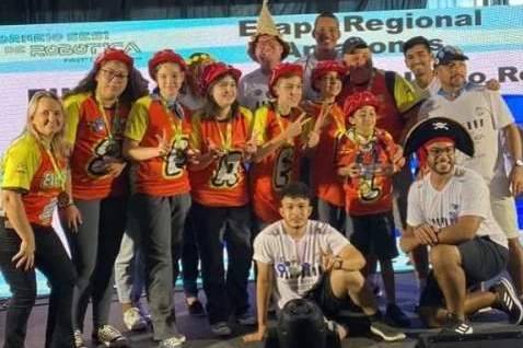 Equipe de Robótica do Centro Educacional Isolina Ruttman conquista a terceira colocação em competição realizada em Manaus