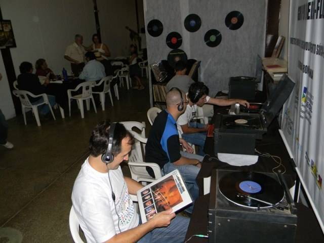 Jornalista promove evento que valoriza discos “bolachões” em Vilhena