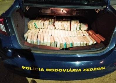 PRF apreende, em rodovia de Mato Grosso, 118 kg de pasta base de cocaína que haviam sido embarcados em Vilhena