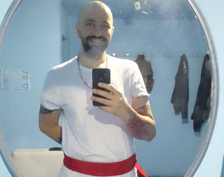 DIREITA E ESQUERDA: vilhenense que aderiu à Umbanda enfrenta preconceito e explica práticas da religião africana
