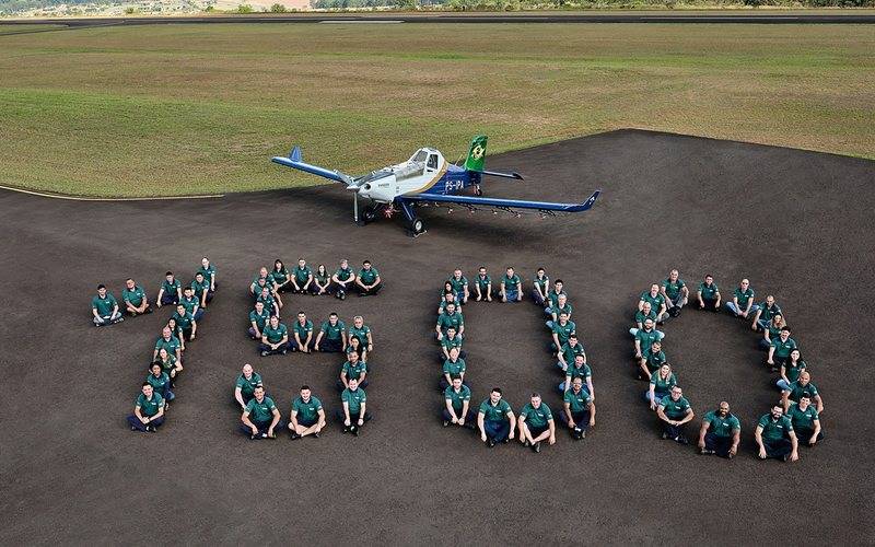 Movido a etanol, avião agrícola da Embraer atinge marca histórica e modelo número 1.500 é vendido para empresa de Vilhena