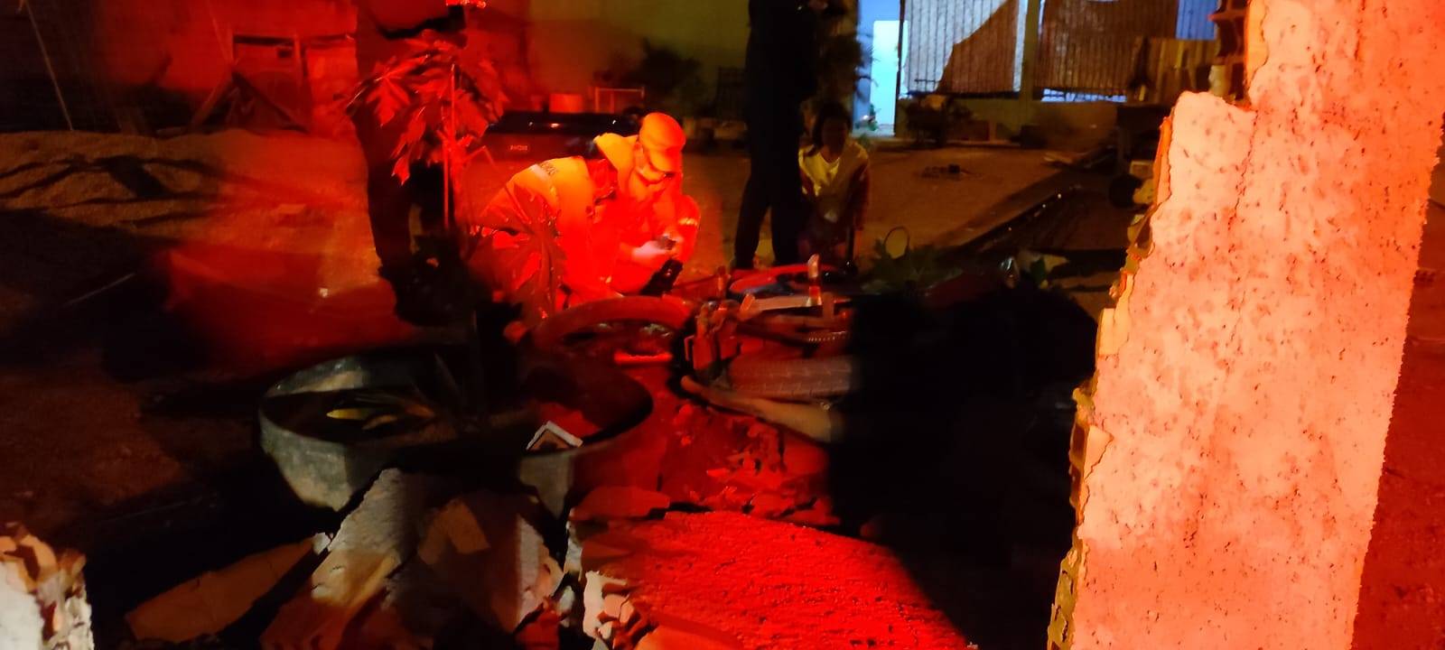 VÍDEO: pedreiro de 27 anos tira o capacete, dá recado a ex-esposa e morre ao se atirar violentamente de moto contra muro, em Vilhena