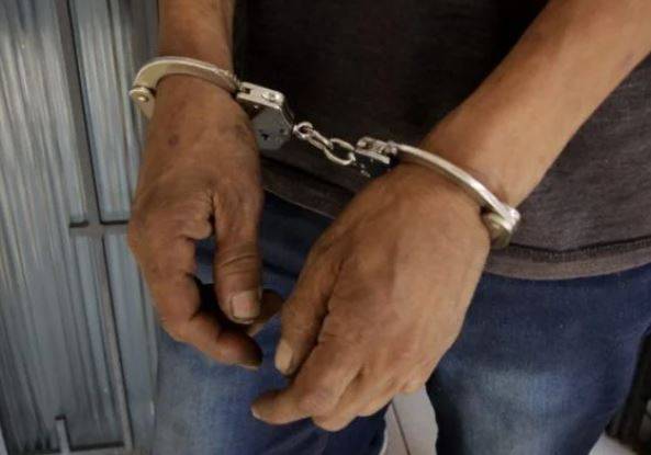 Furtando o mesmo local pela segunda vez seguida, ladrão de 46 anos é preso com a ajuda de populares