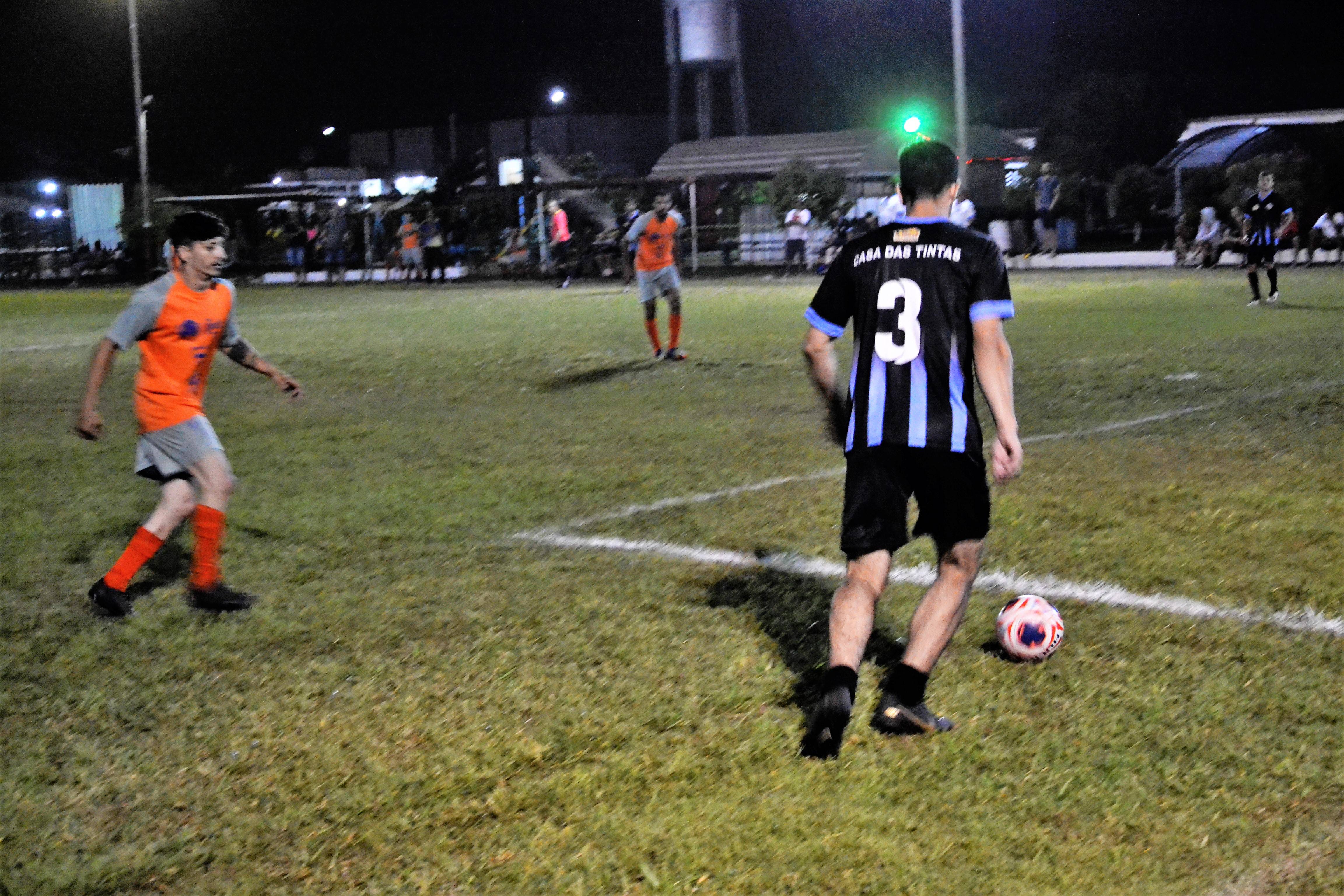 Dois jogos pelo Veterano e um pelo Aberto Masculino movimentaram a Copa Parque Embratel nesta quinta-feira