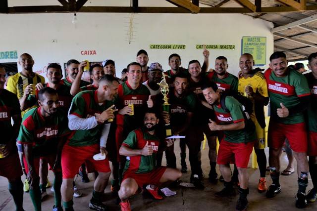 Prisma Veículos e Tratorcampo são campeões do Campeonato da Chácara Boa Vista de Futebol Máster 5.0 e Veterano 3.5