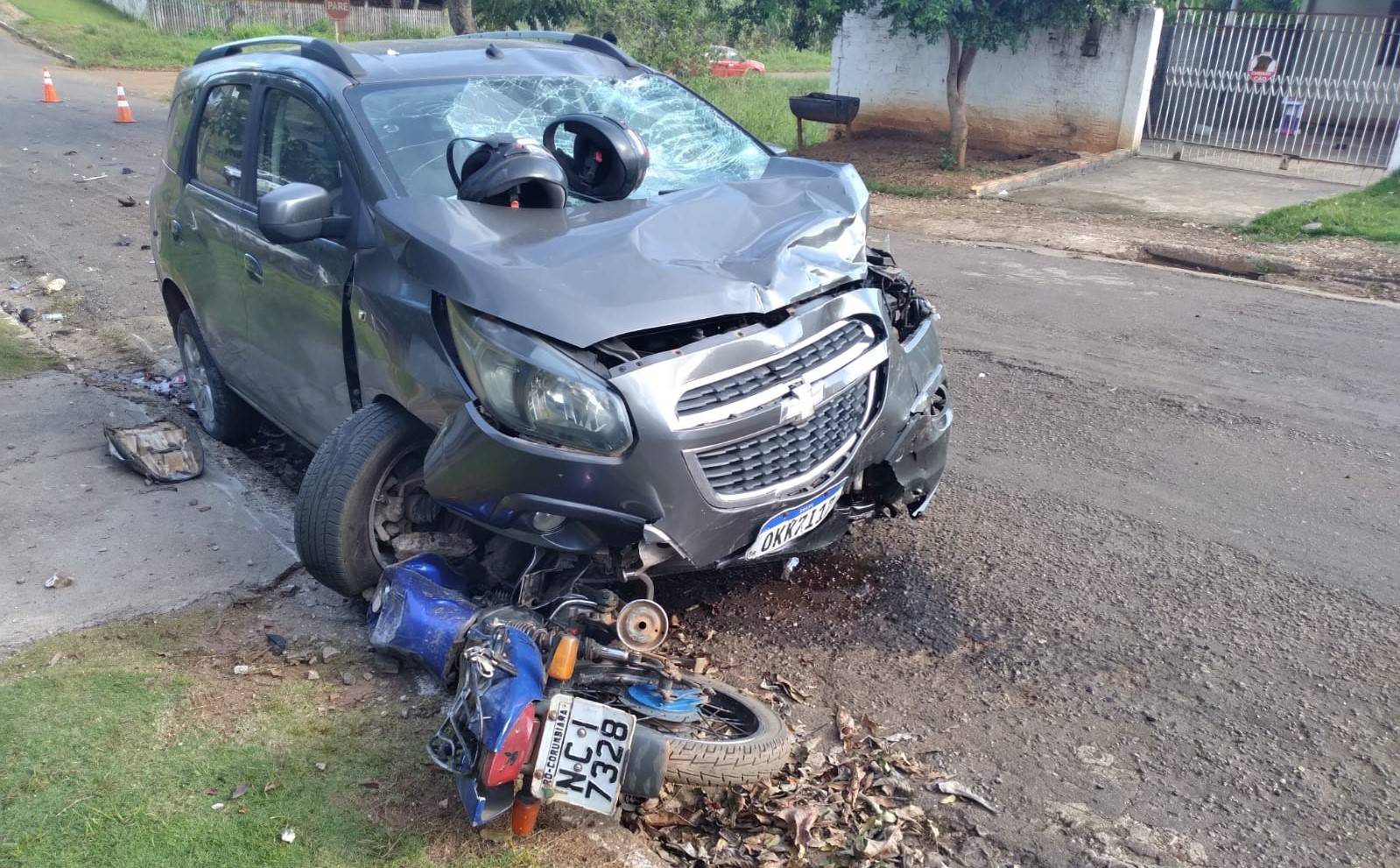 Casal fica em estado gravíssimo e deve ser transferido para Vilhena após motocicleta ser atingida por carro em Colorado do Oeste