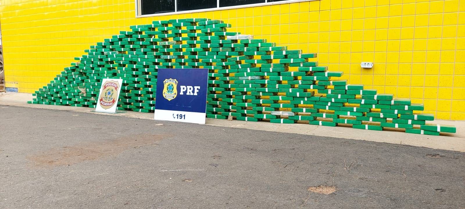 VÍDEO: Em Vilhena, operação conjunta entre PRF e PF apreendem 309 KG de Cocaína em compartimento secreto de um bi-trem
