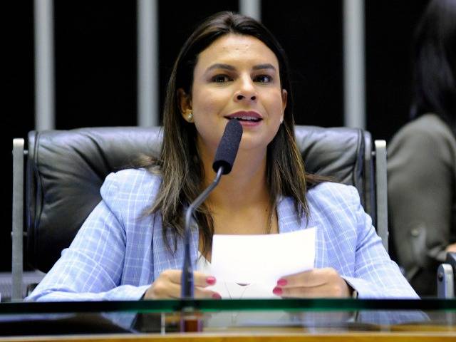 Pesquisa publicada por site ligado à TV Record mostra deputada Mariana Carvalho liderando disputa pelo Senado em Rondônia