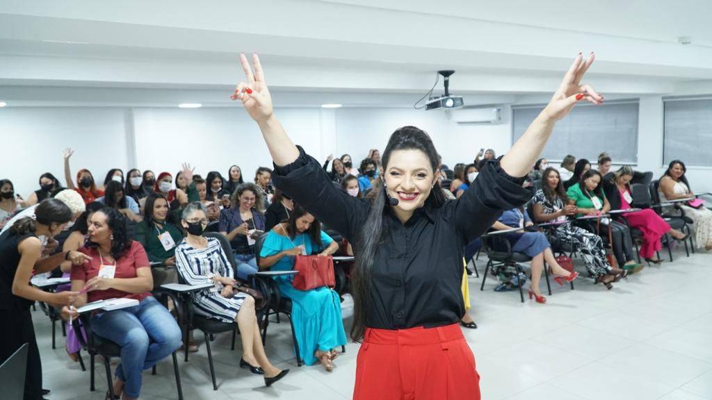 Evento organizado por educadora financeira vai ensinar mulheres vilhenenses a lidar com dinheiro e investimentos
