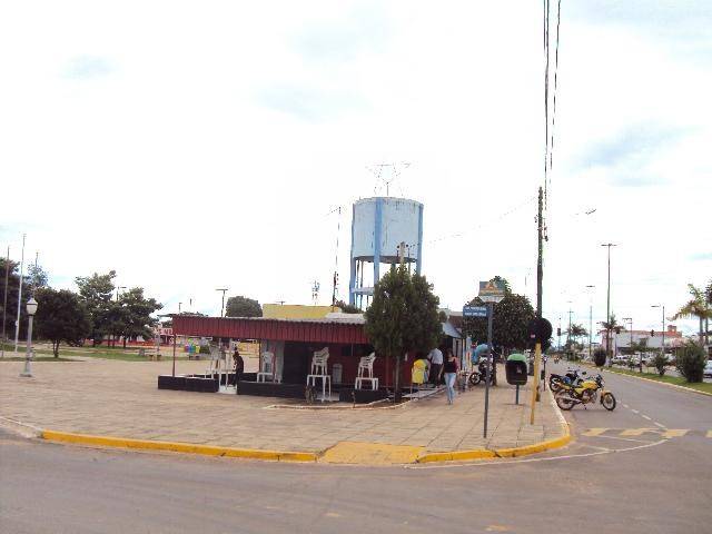Comerciantes ainda não sabem o que fazer para evitar “despejo” de praças