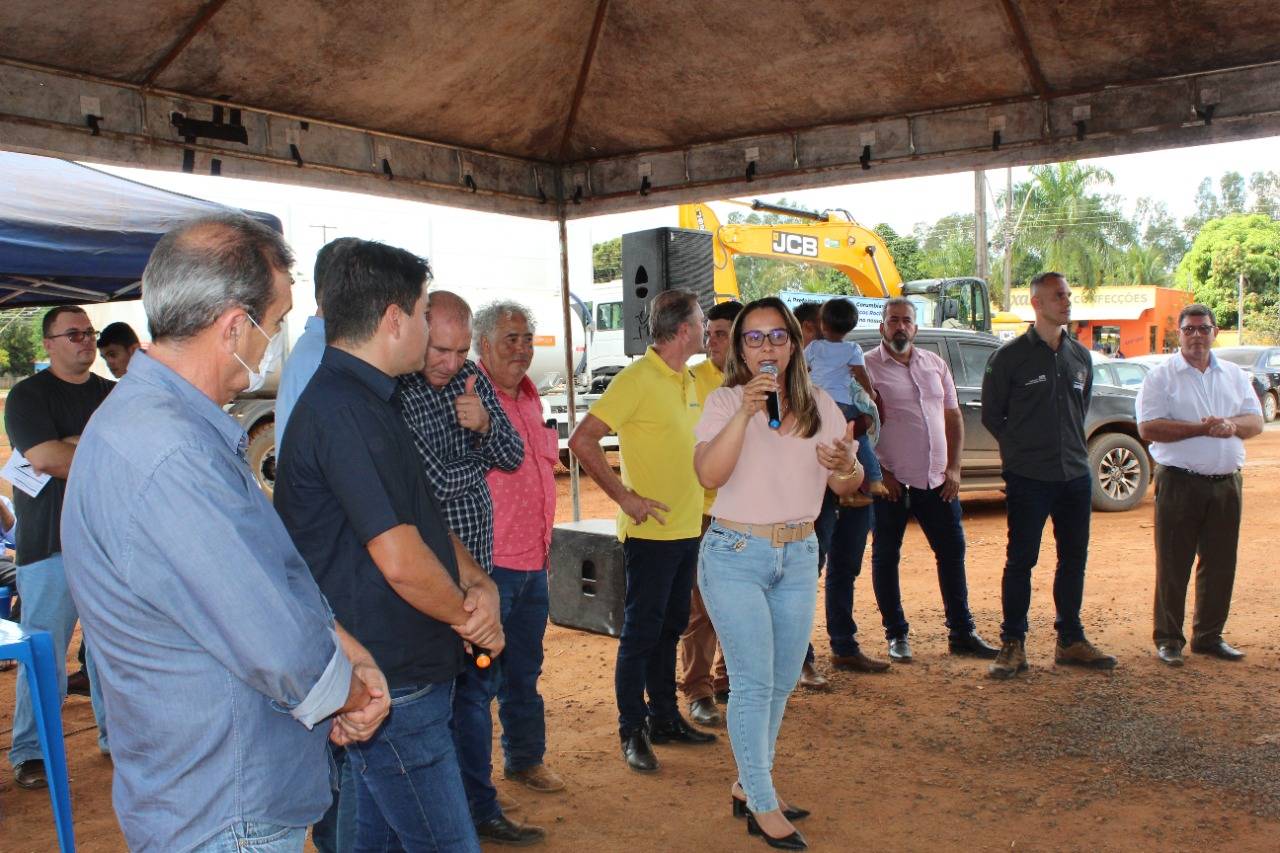 Durante visita ao distrito de Vitória da União, Rosangela Donadon destaca destinação de R$ 312 mil para iluminação pública de Led