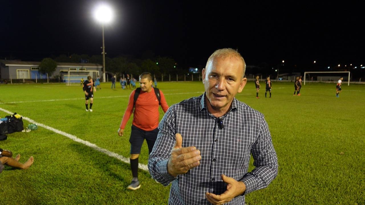 Recurso destinado pelo deputado Ezequiel Neiva garante a retomada da iluminação do estádio de Colorado do Oeste