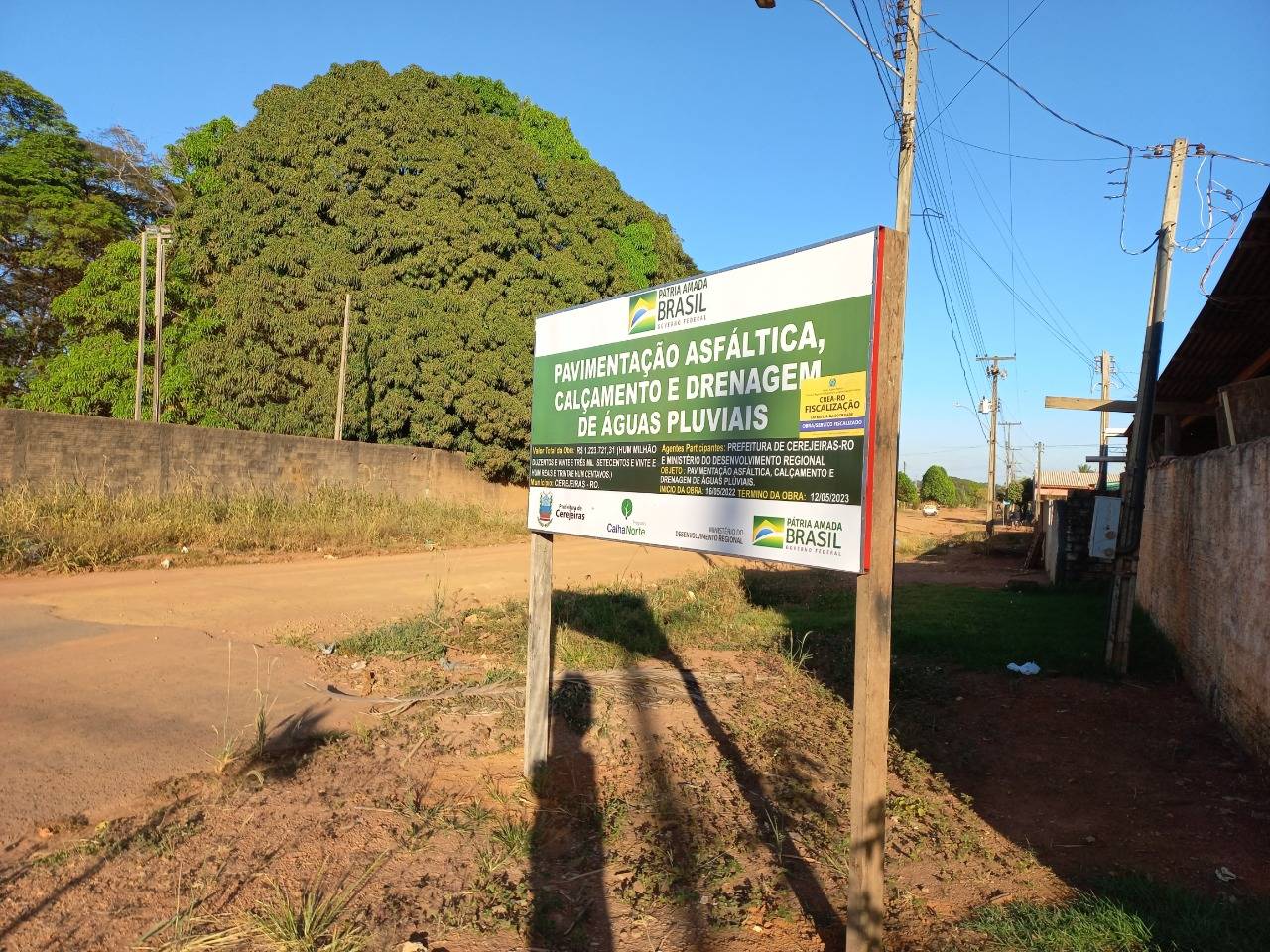 Após reportagem da FOLHA, prefeita anuncia que vai rescindir contrato com empresa de Manaus que abandonou obras em Cerejeiras