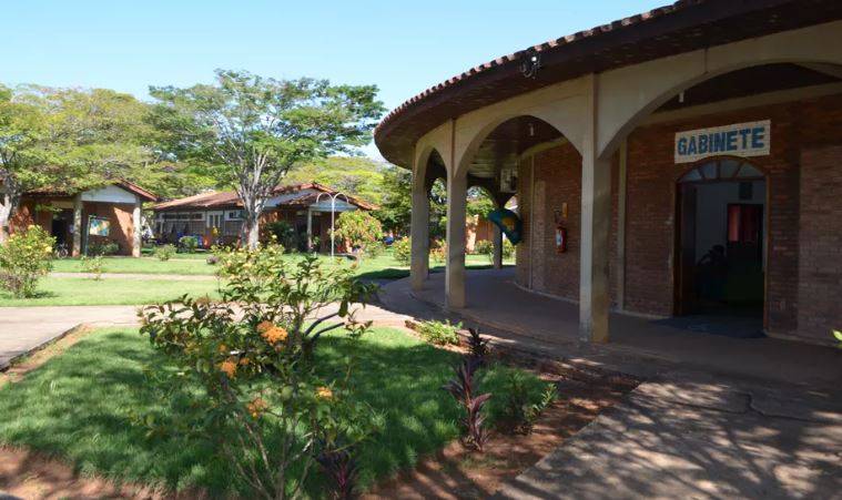 Mensagem ofensiva em publicação no Diário Oficial mostra servidores sabotando prefeito interino, em Vilhena
