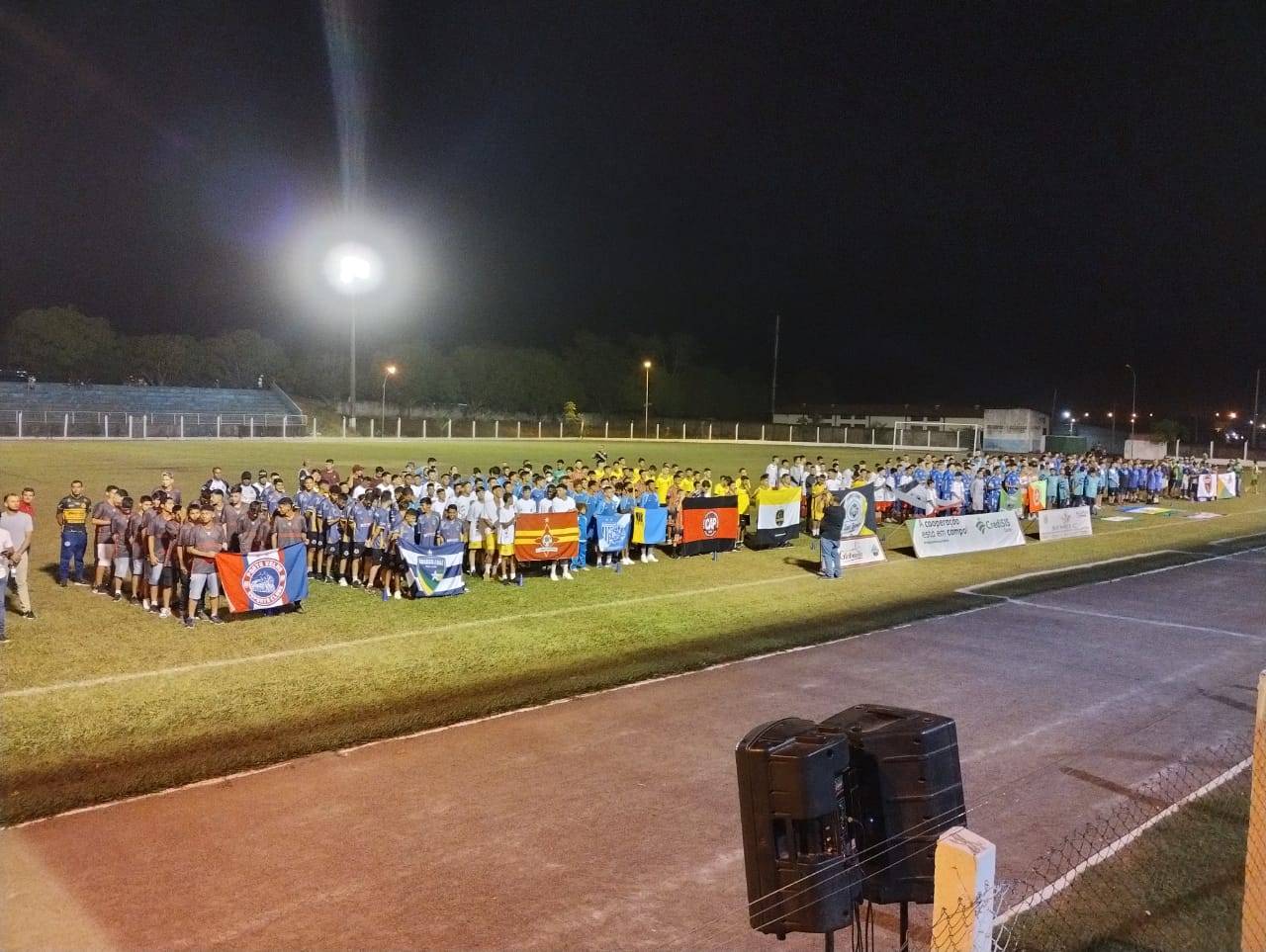 Rondoniense Sub-15 começou ontem com vitória do Real Ariquemes sobre o Espigão; seis jogos fecham hoje a 1ª rodada