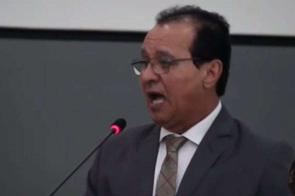 VERGONHA ALHEIA: em vídeo, vereador ameaça criar CPI para investigar “denúncia fake” envolvendo lixeiras em Vilhena