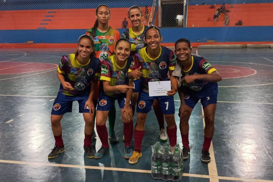 Barcelona vence Torneio de Futsal Feminino no Ginásio Jorge Teixeira de Oliveira